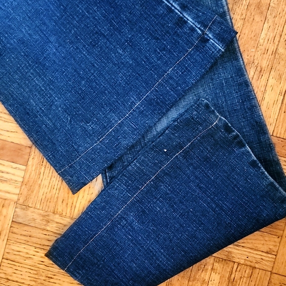 *NOTE* PRE-LOVED Y2K FLARE DISTRESSED DENIM JEANS-0 - Picture 5 of 7